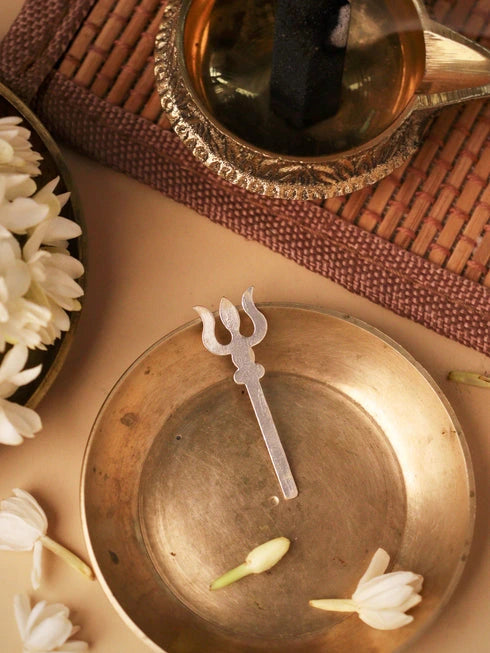silver trishul