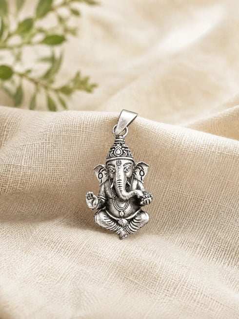vighanharta silver pendent